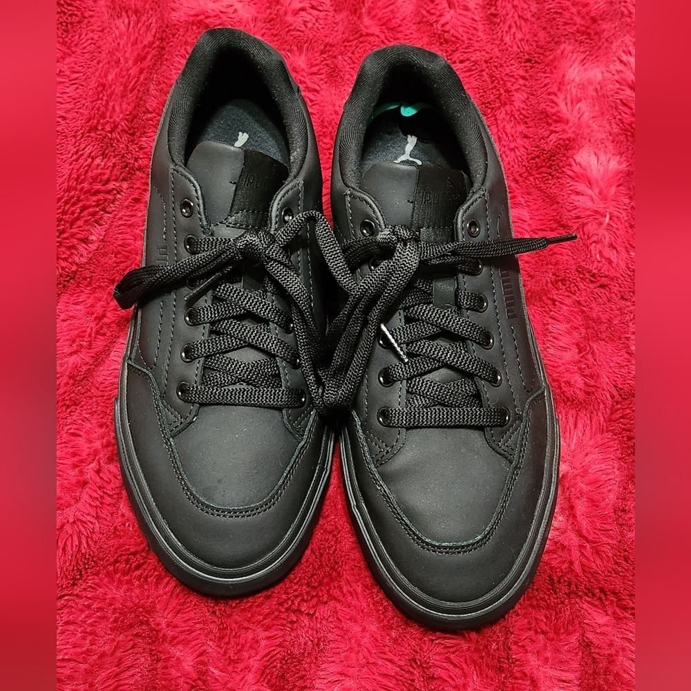 Puma Women's Black Sneakers